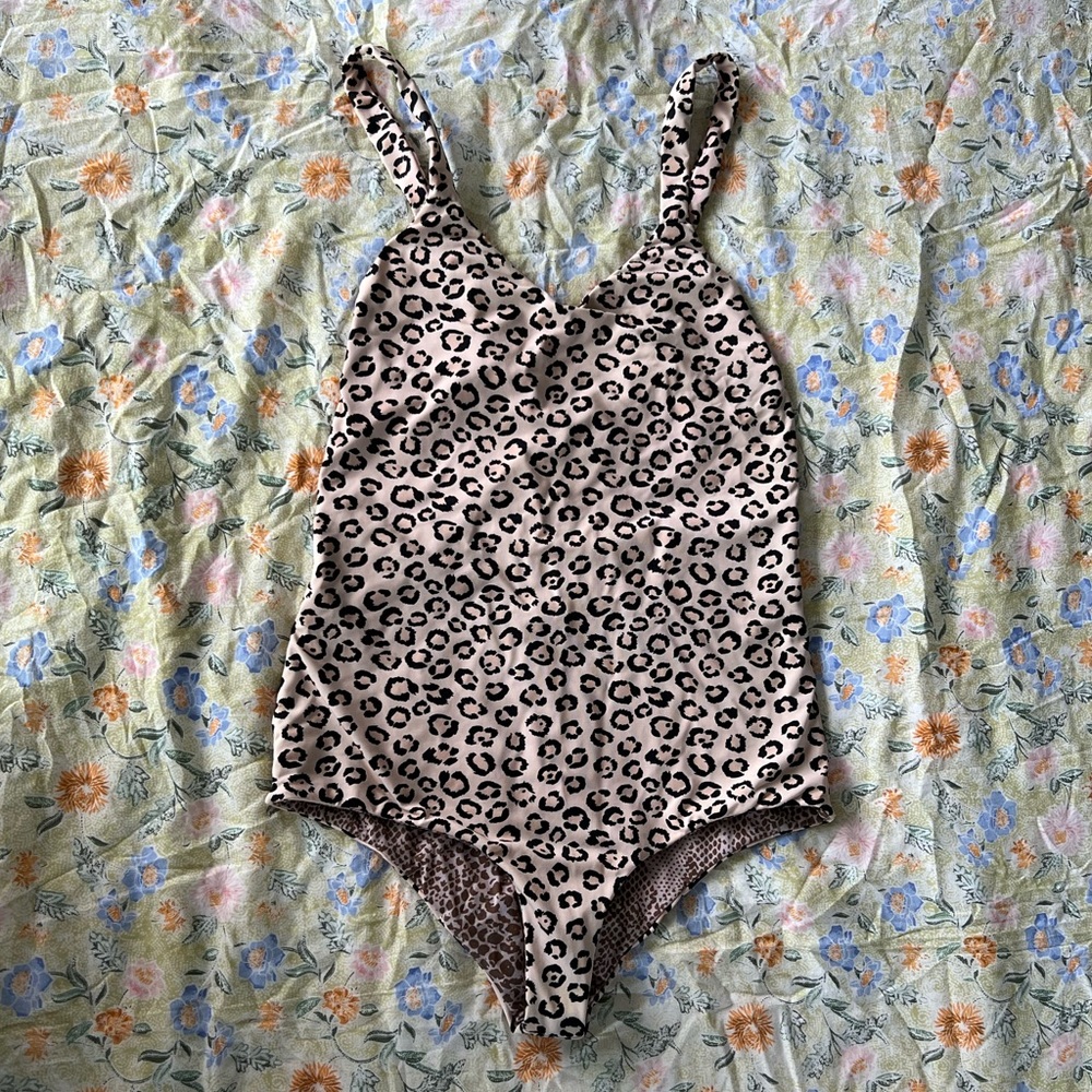 Acacia swim